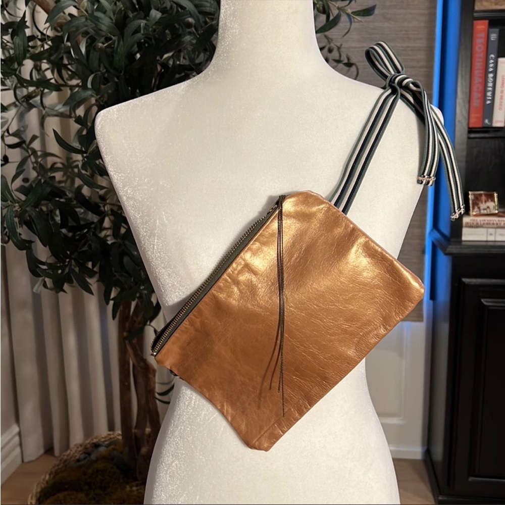Fanny pack gold belt bag - Picture 3 of 3